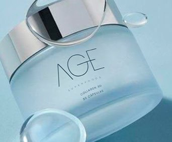 Creme facial antienvelhecimento AGE Superdose com colágeno 3D e vitamina A, hidrata e estimula a produção de colágeno para uma pele mais firme e jovem.